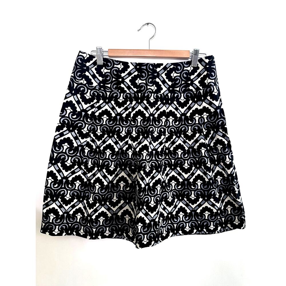 H&M A-Line Skirt Black & Off-White Pattern Size 10